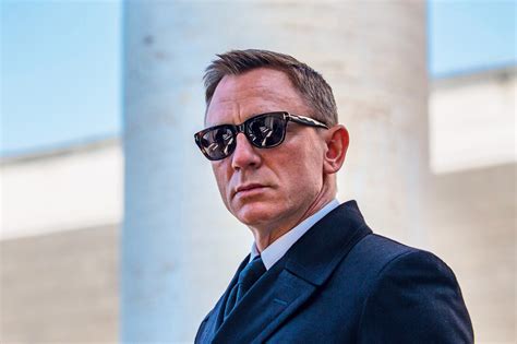 daniel craig tom ford sunglasses.